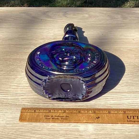 Theodore Roosevelt Commemorative Iridescent Carnival Glass Decanter - Picture 8 of 8
